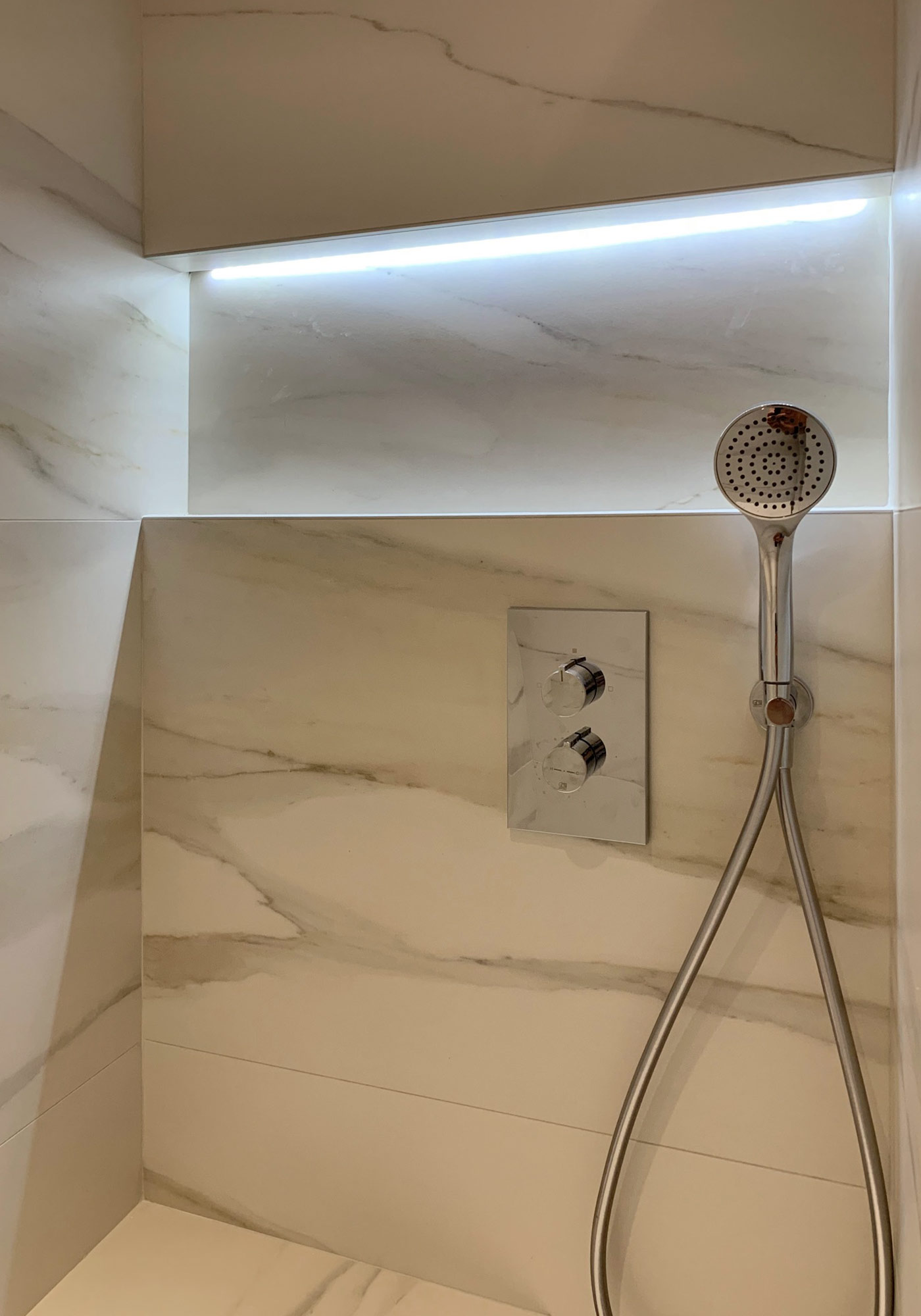 Rénovation d'une salle de bains en douche à Lyon